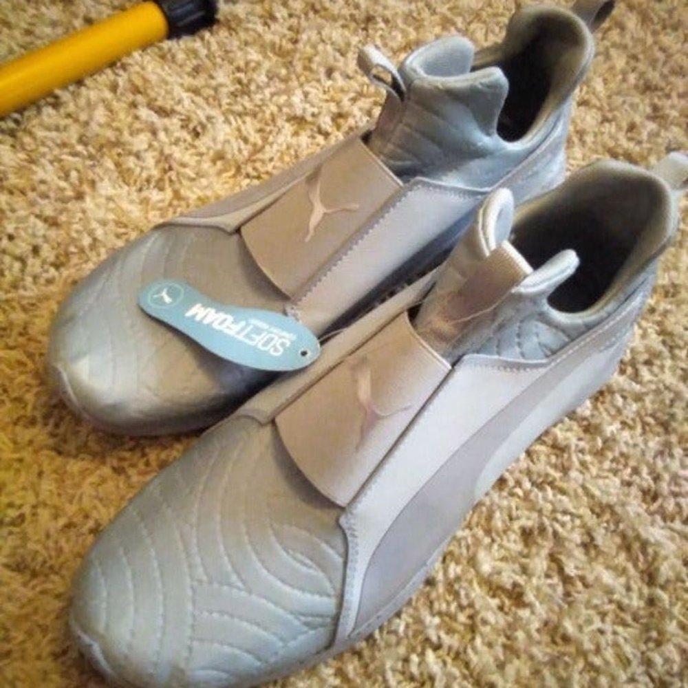 Ladies Brand New PUMA Shoes Size 9.5 Tag Attached, VERY NICE!